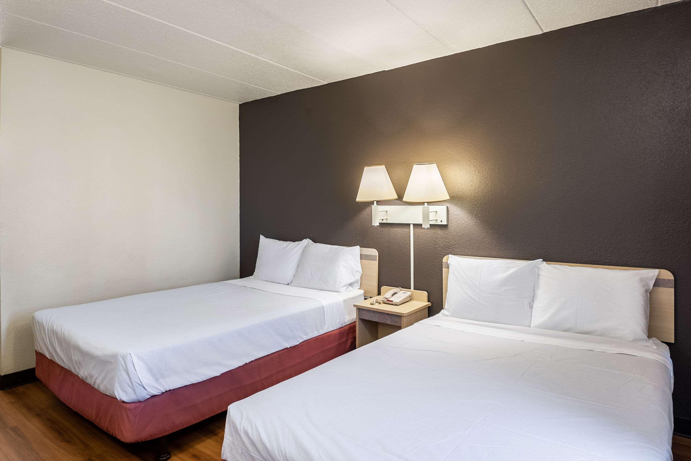 Rodeway Inn Dubuque Dış mekan fotoğraf