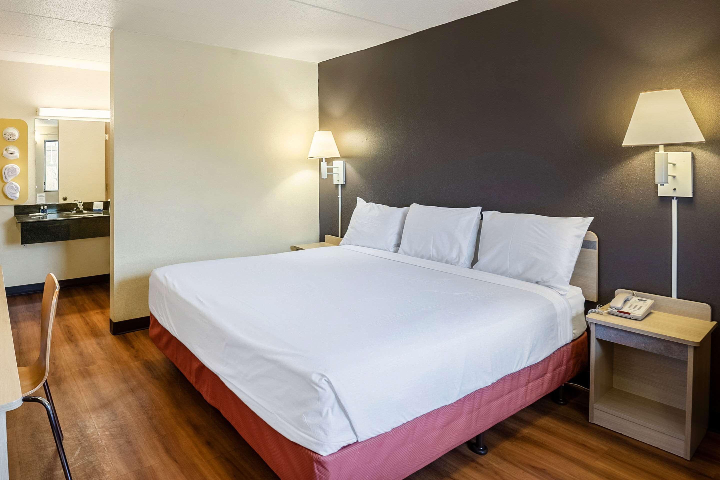 Rodeway Inn Dubuque Dış mekan fotoğraf