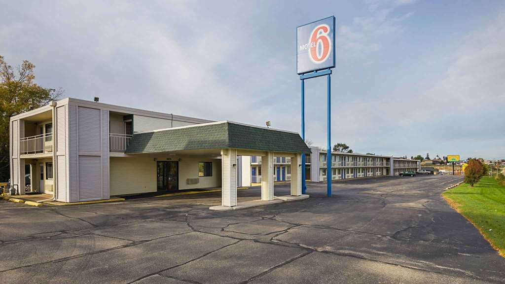Rodeway Inn Dubuque Dış mekan fotoğraf